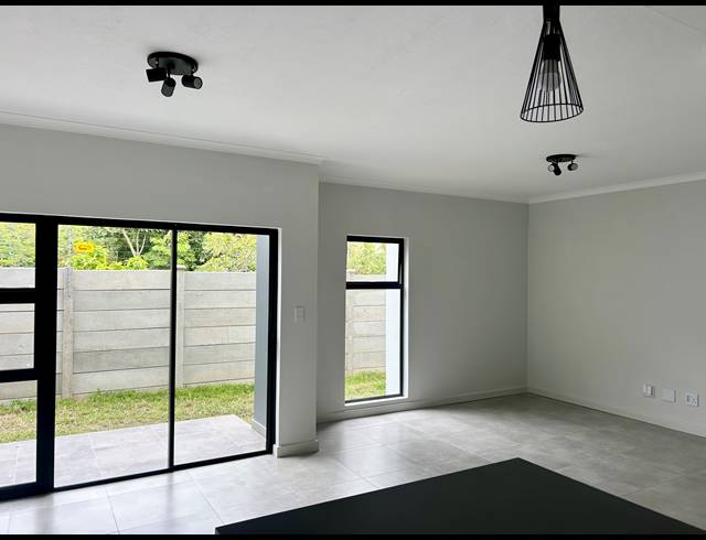 3 BEDROOM DUPLEX FOR SALE IN WESTBROOK